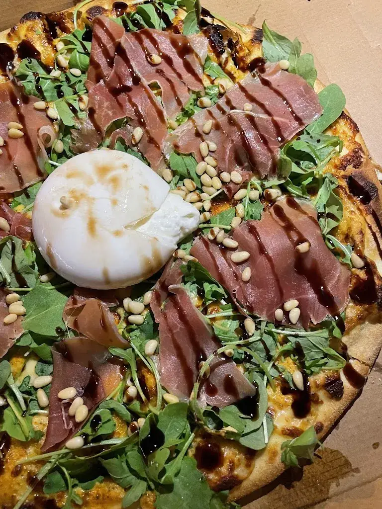 Melina Torreras Cantos_Pizza Bonici Cabestany_Cabestany_review