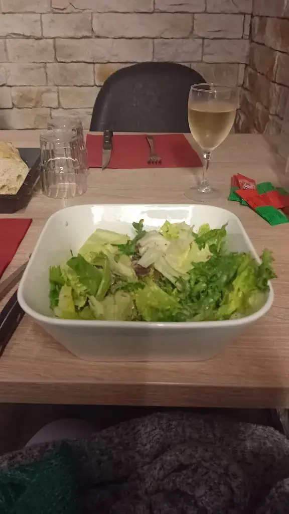 Sandrine_Bar restaurant Le 1050_Loire-sur-Rhône_review