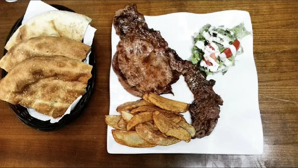 Bar restaurant Le 1050_Loire-sur-Rhône_slider_image_3