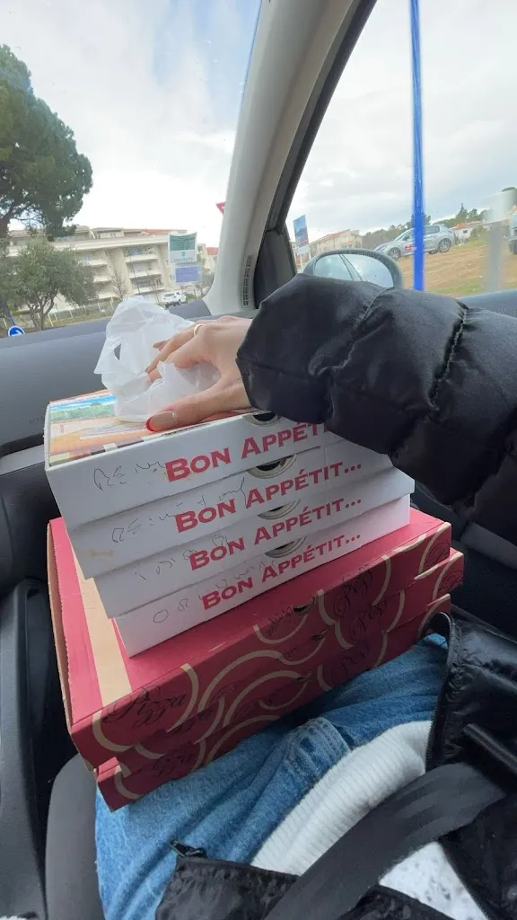 Lea Gimenez_Pizza l'aRome_Cabestany_review