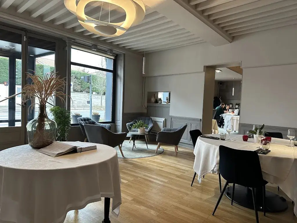 Restaurant Mouton Benoit restaurant in Loire-sur-Rhône