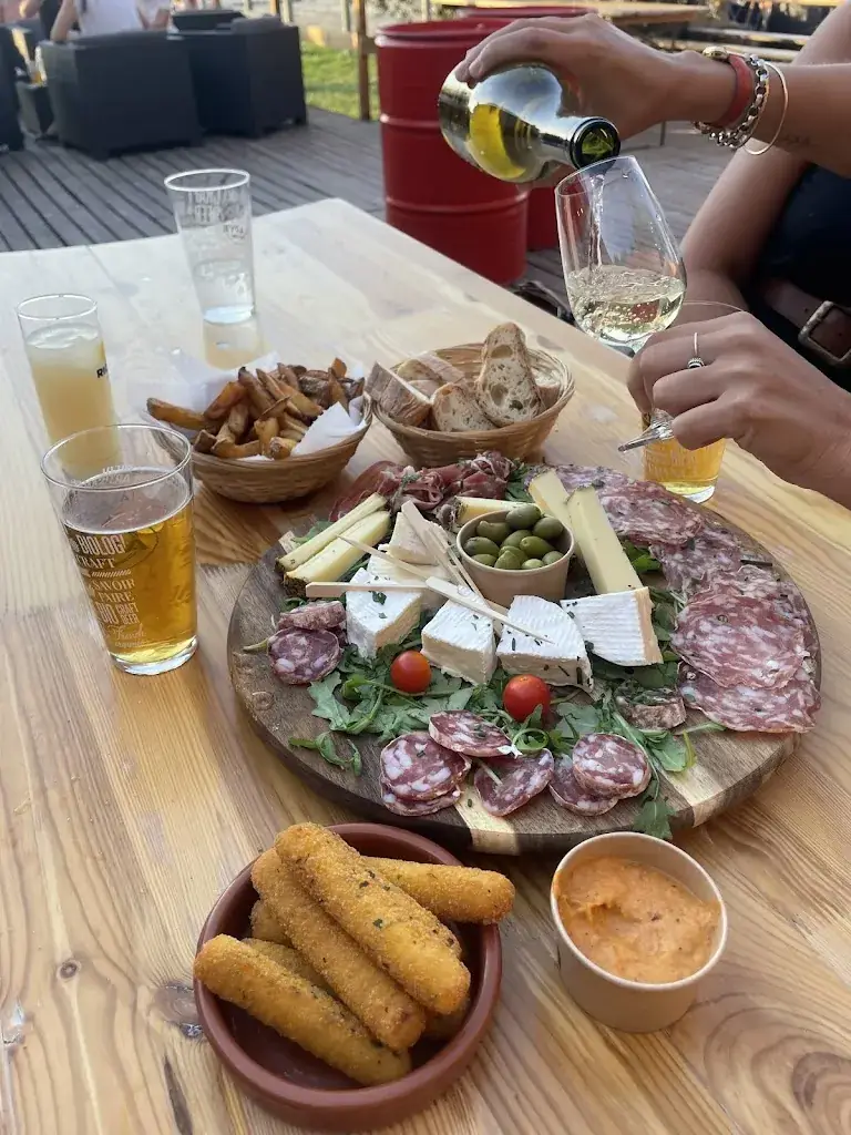 Astrid JENVRIN_La Guinguette des Ecuries_Mauguio_review