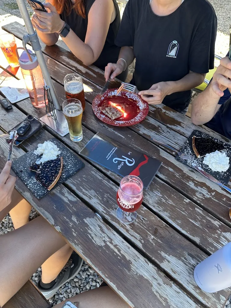 Katrina Mariano_le refuge_Campan_review