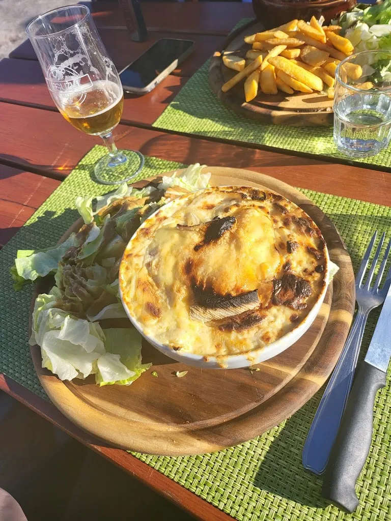 Anne-Lise Thieblemont_le refuge_Campan_review