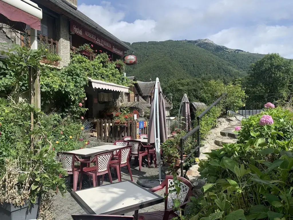 Auberge Des Pyrénées restaurant in Campan