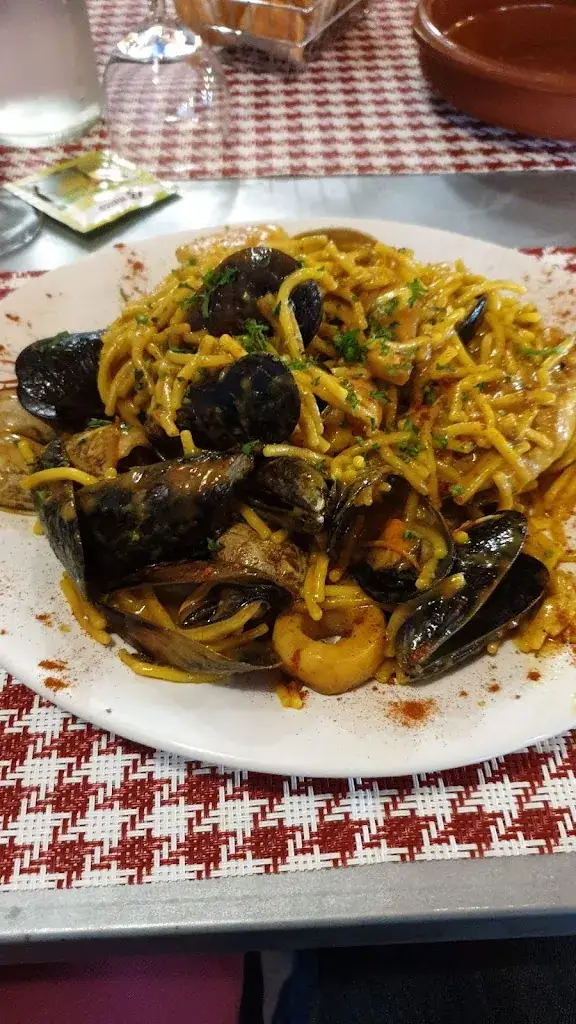 Menu_Restaurant EL PUEBLO_Canohès_immagine_6