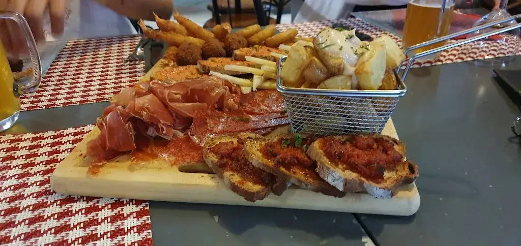 Restaurant EL PUEBLO_Canohès_slider_image_1