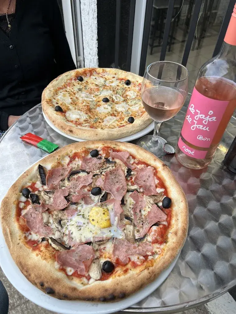 eric peter_Fratelli Pizza_Canohès_review