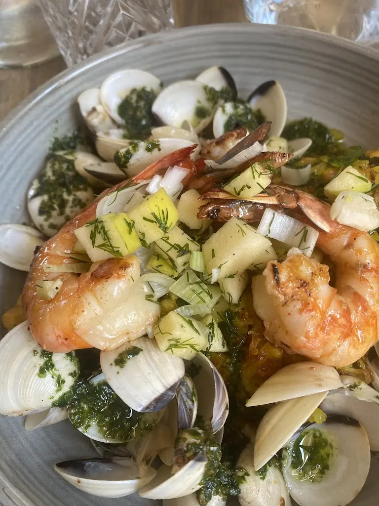 J W_La Galiote_Canet-en-Roussillon_review