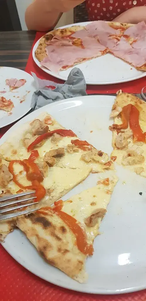 Purak Ahmadpanah_Bella Ciao_Canet-en-Roussillon_review