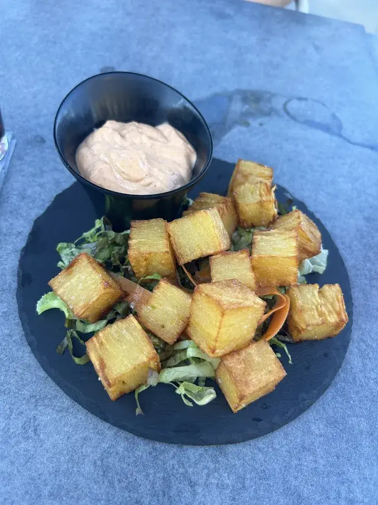 Béatrice Petitjean_LA GUINGUETTE_Canet-en-Roussillon_review