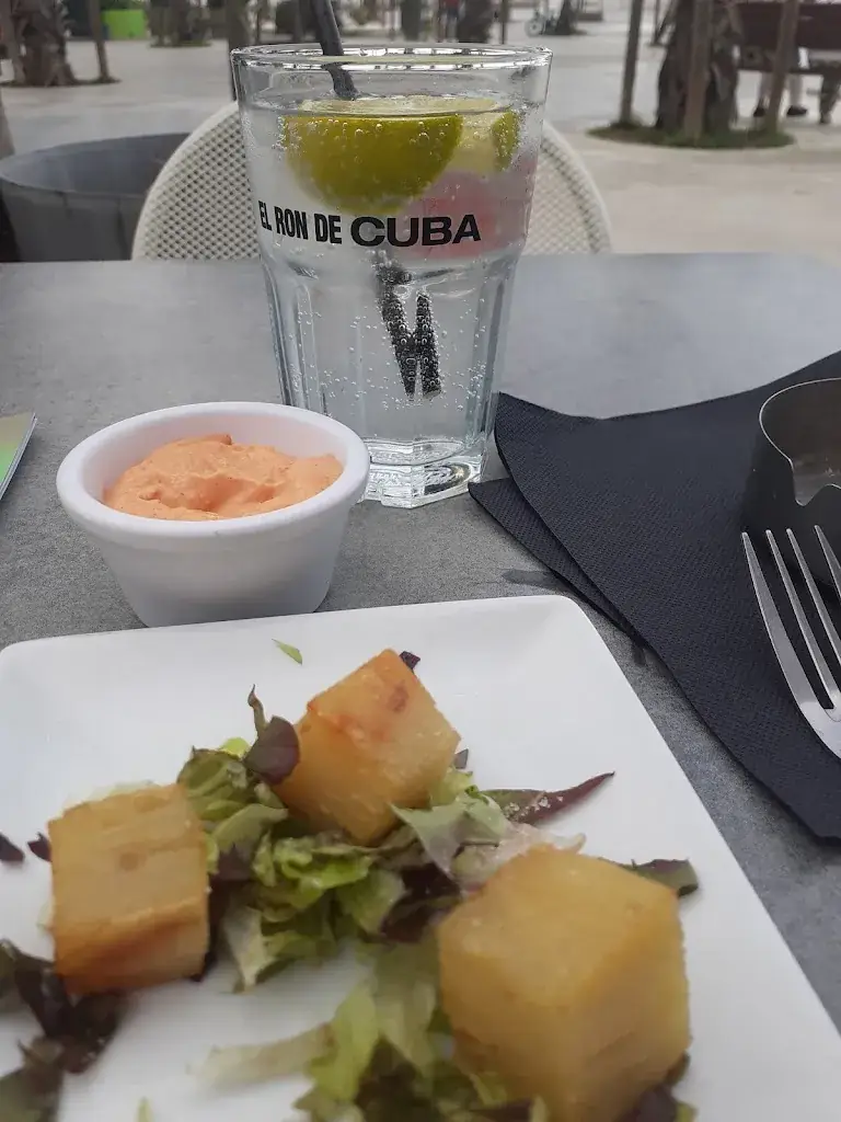 Sam_LA GUINGUETTE_Canet-en-Roussillon_review