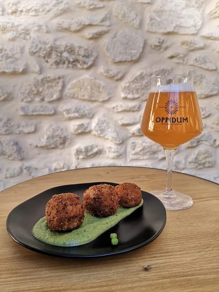 Brasserie Oppidum_Capestang_slider_image_3