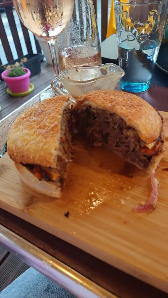 Christine Bush_Aux Délices de Camil Restaurant Traiteur_Capestang_review