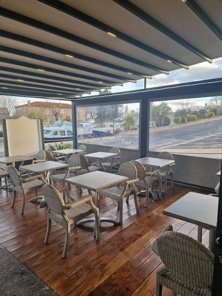 La Bateliere restaurant in Capestang