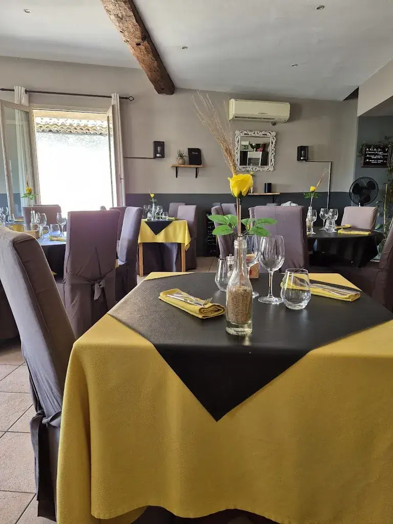 La Tour Sarrasine cuisine traditionnelle fait maison_Poilhes_slider_image_2