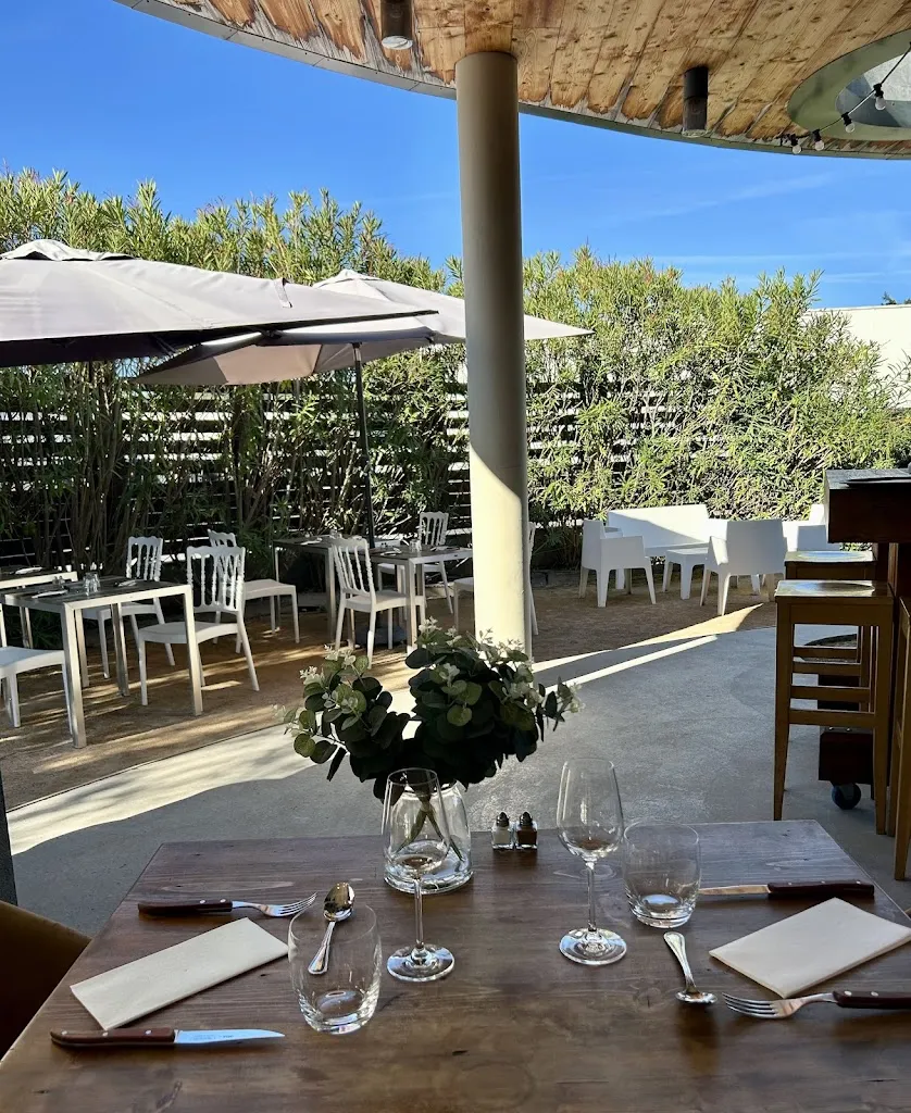 La Baraque D'olivier restaurant in Lozanne