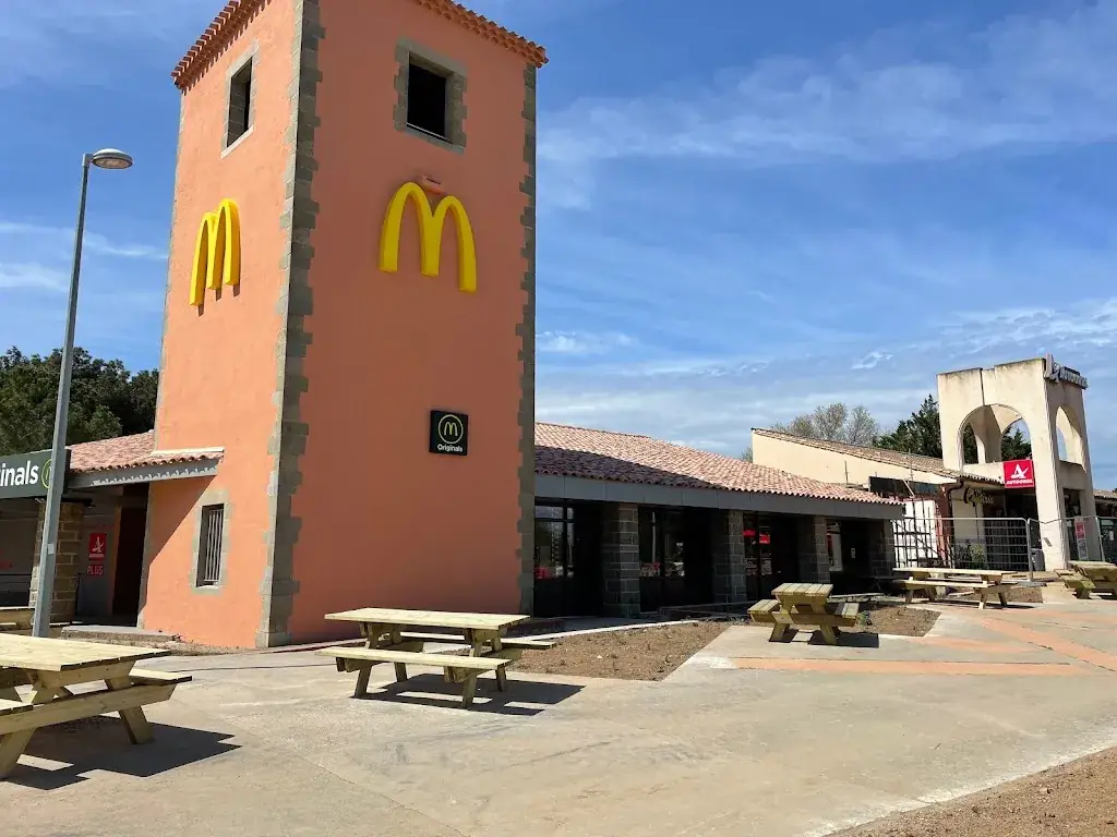 AUTOGRILL Aire des Corbières Nord - A61_Capendu_slider_image_1