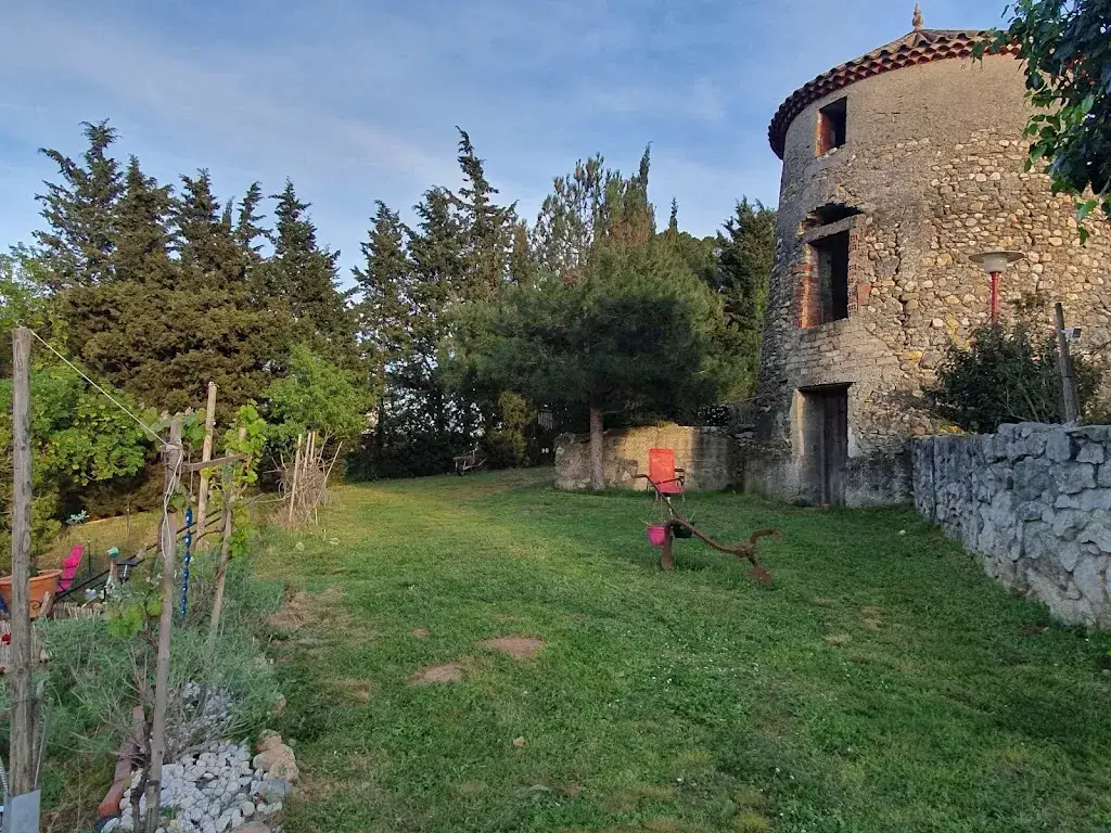 Auberge Ô fil de l'Ô restaurant in Marseillette