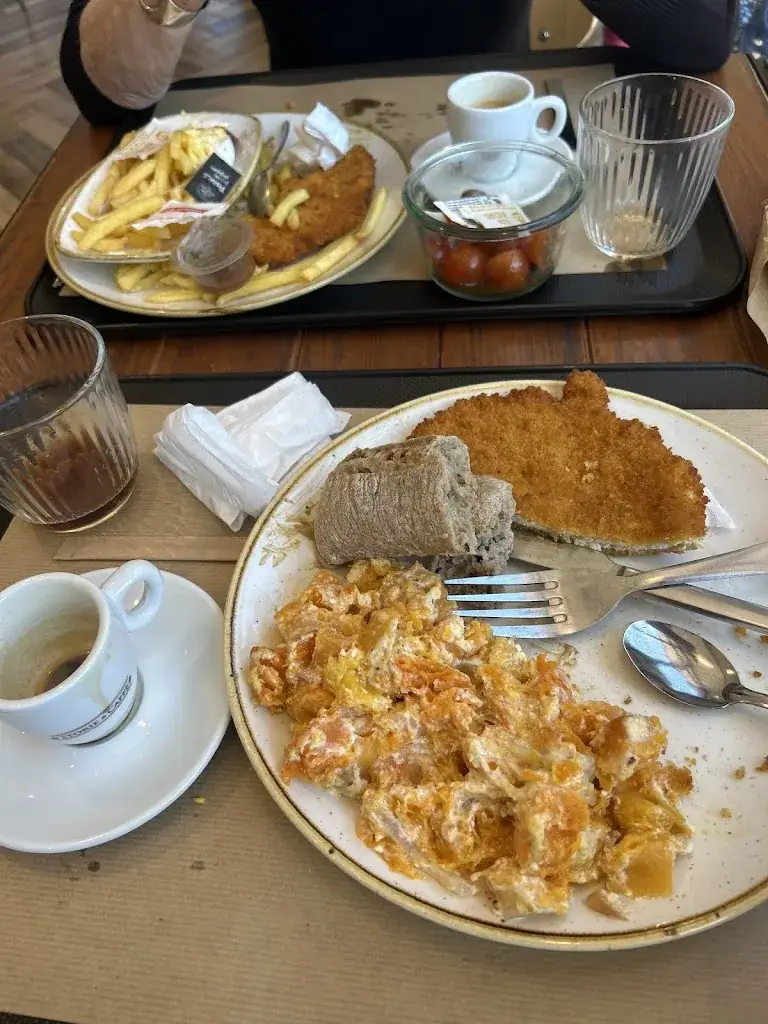 AUTOGRILL PLUS - AUTOGRILL Corbières Nord A61_Capendu_slider_image_2