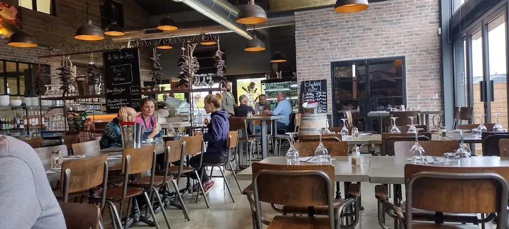 Beber Spad_Bar Restaurant Le Central_Caraman_review