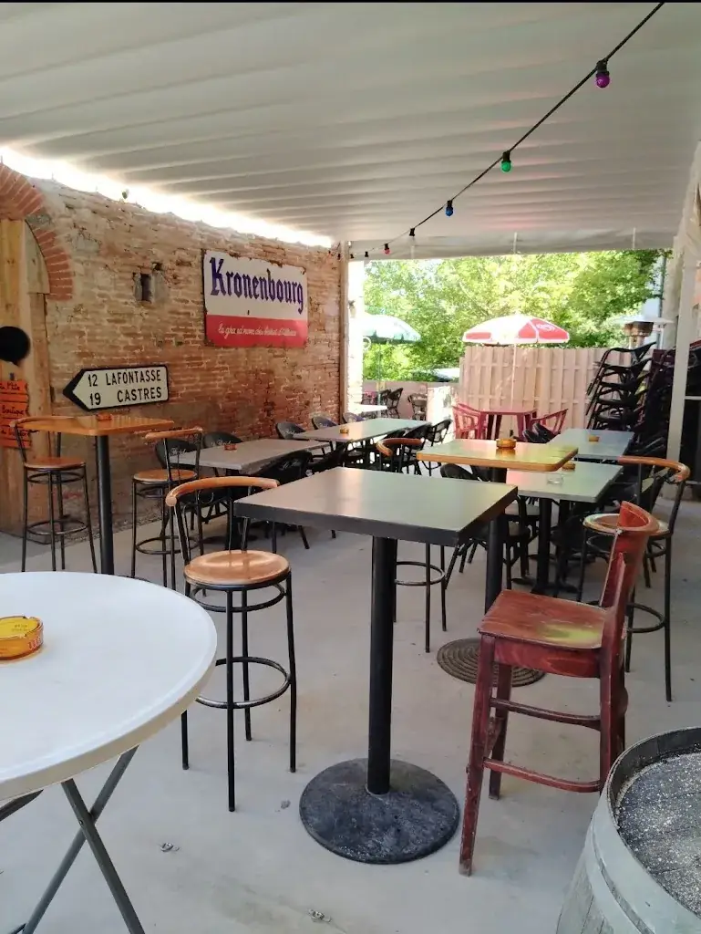 Le Bistrot du Lion d'or restaurant in Caraman