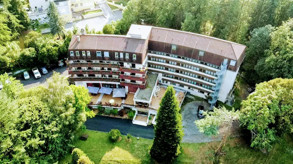 Restaurant Lacazedieu_Capvern_slider_image_3