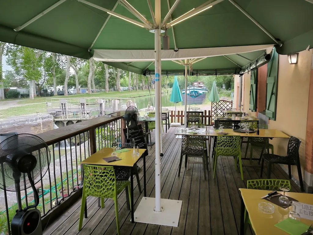 Restaurant Écluse de Vic, Castanet Tolosan : La Crise de foi restaurant in Castanet-Tolosan