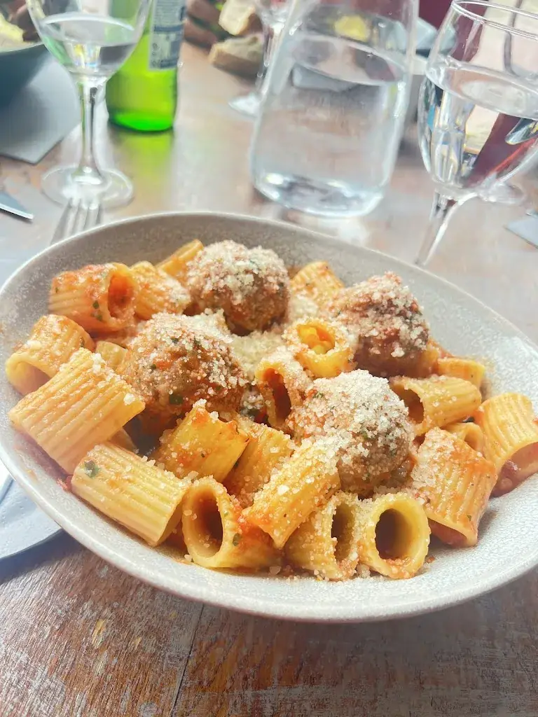 Patricia Portal Gomes_Stéphie & Roméo_Castanet-Tolosan_review