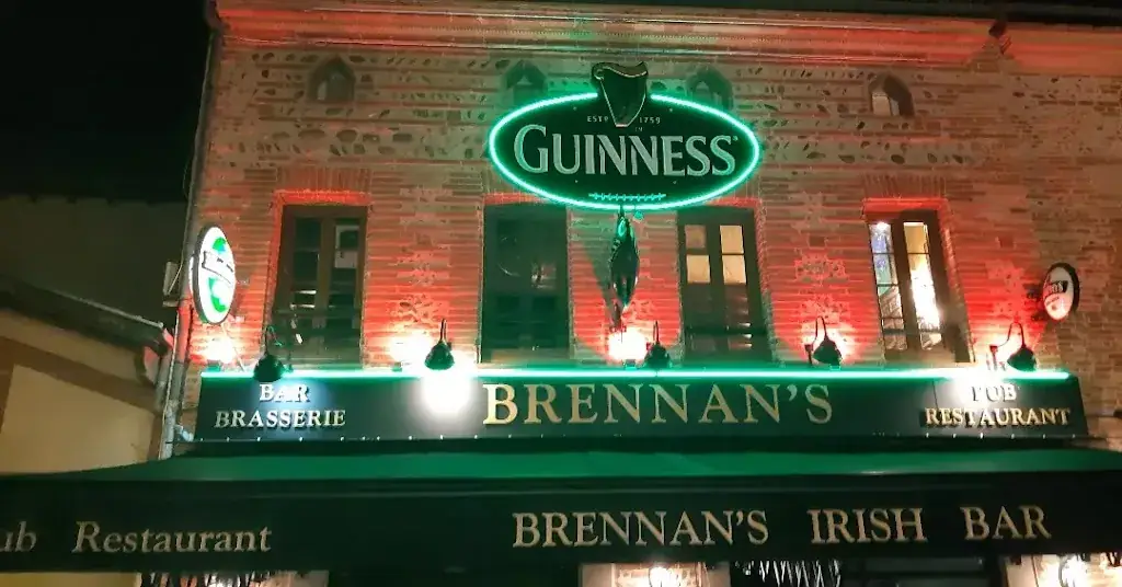 Yann O'DonNeil Portsall_Brennan's Bar_Castelginest_review