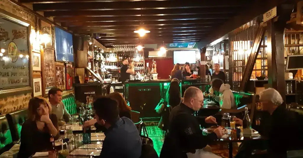 Brennan's Bar restaurant in Castelginest