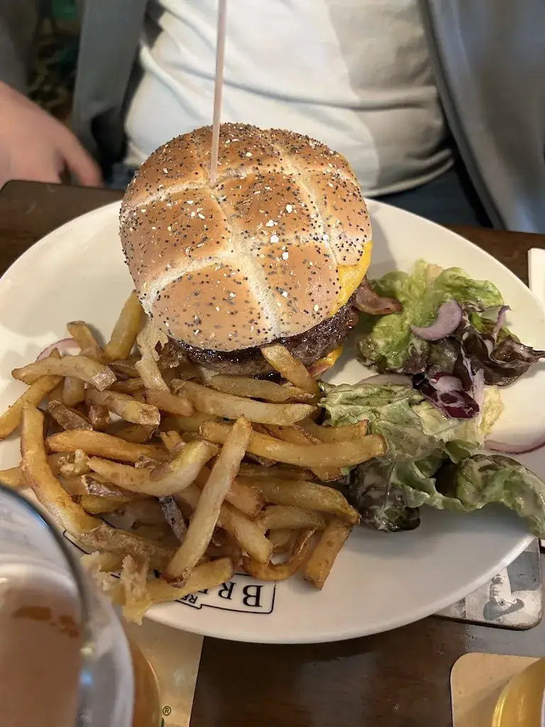 Brennan's Bar_Castelginest_slider_image_3