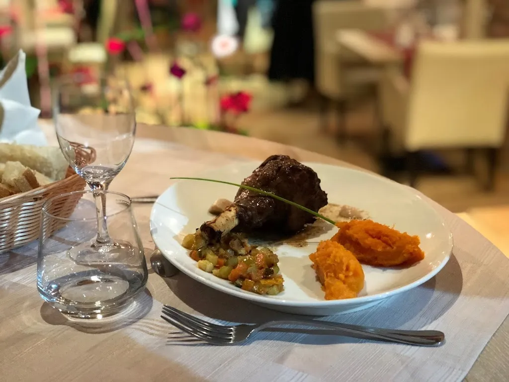 Field Terrasse - Salles De Réception - Restaurant Accommodation_Carbonne_slider_image_2