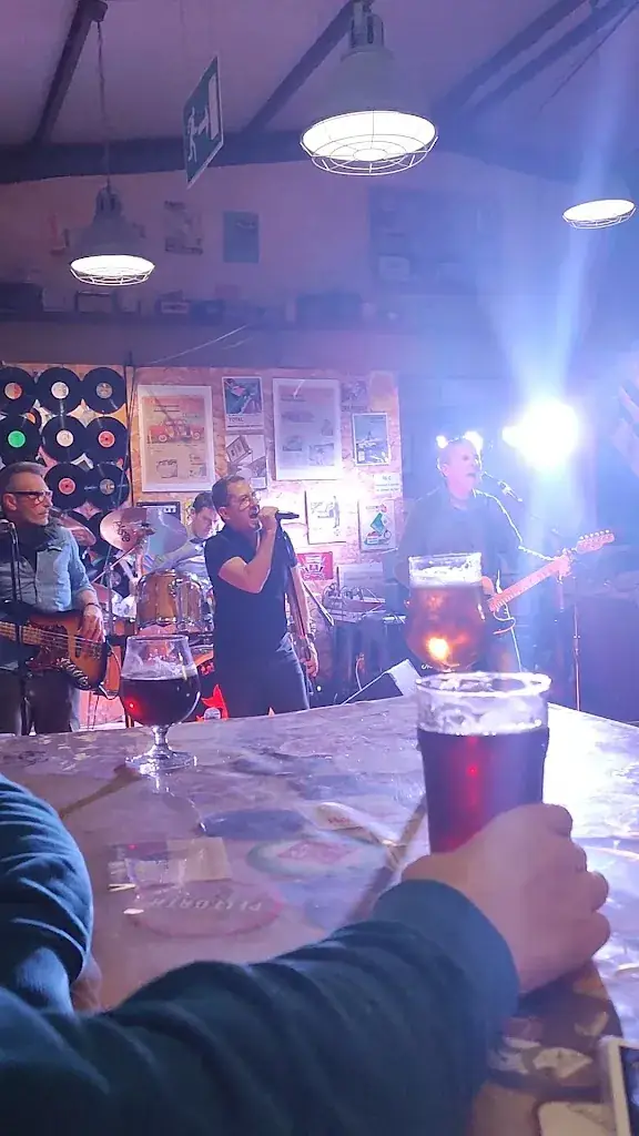 Le Garage : Restaurant - Cave à bière à Carbonne_Carbonne_slider_image_2