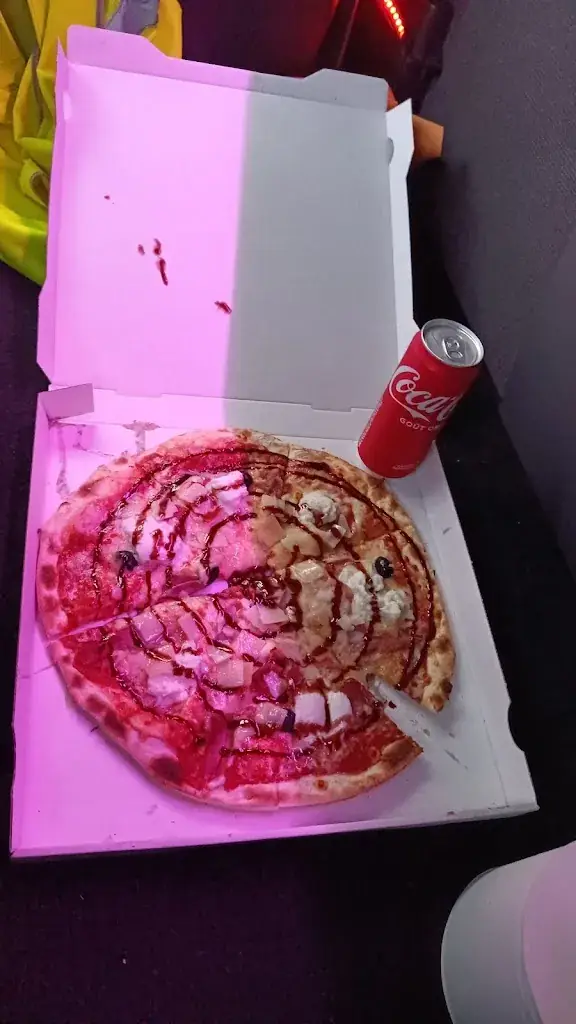 Juan Manuel Ros Torres_Pizza Globe-Trotteur_Livron-sur-Drôme_review