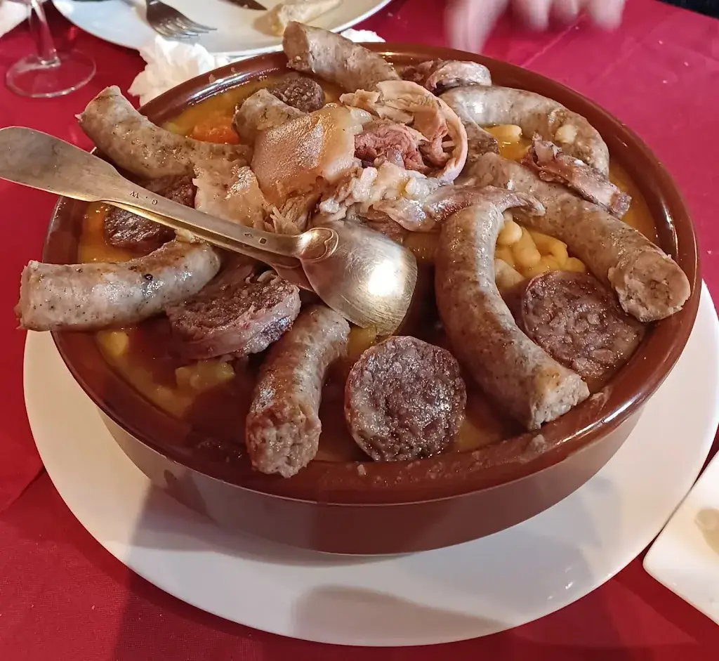 La Ferme De Maumenat Restaurant in Latrape