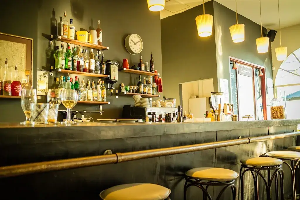 Restaurant l'Orangerie restaurant in Castelnau-de-Guers