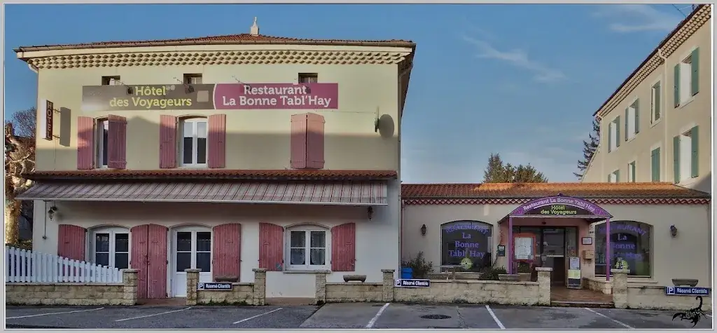 Logis Hôtel des Voyageurs Rest. la Bonne Tabl'hay restaurant in Livron-sur-Drôme