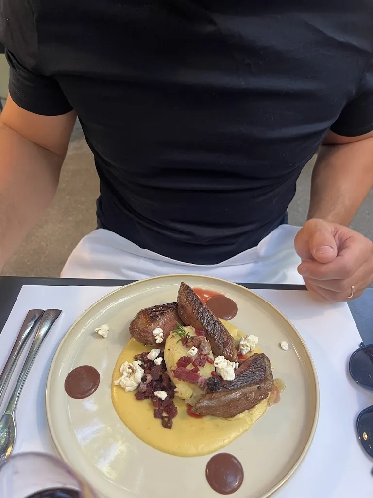 Victoria Lebedeva_Comte Roger Carcassonne_Carcassonne_review