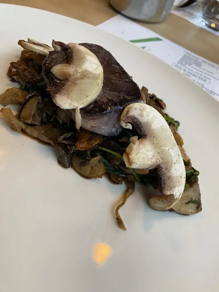 Colette Tanpho_Brasserie a 4 Temps_Carcassonne_review