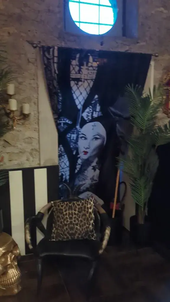 La table du vatican_Carcassonne_slider_image_2