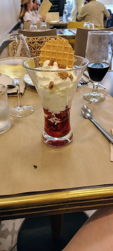 Mara Serbanescu_Le-Bis-Troquet_Carcassonne_review