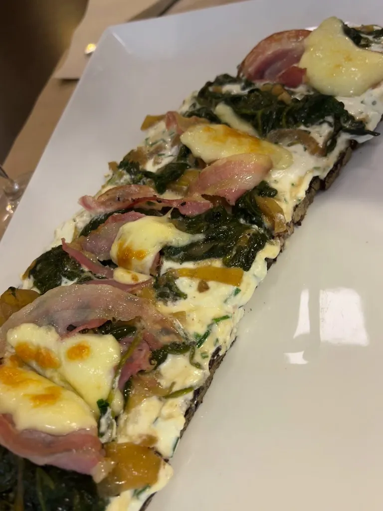 Le-Bis-Troquet_Carcassonne_slider_image_2