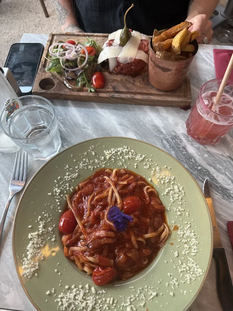 Enfants Terribles_Carcassonne_slider_image_3