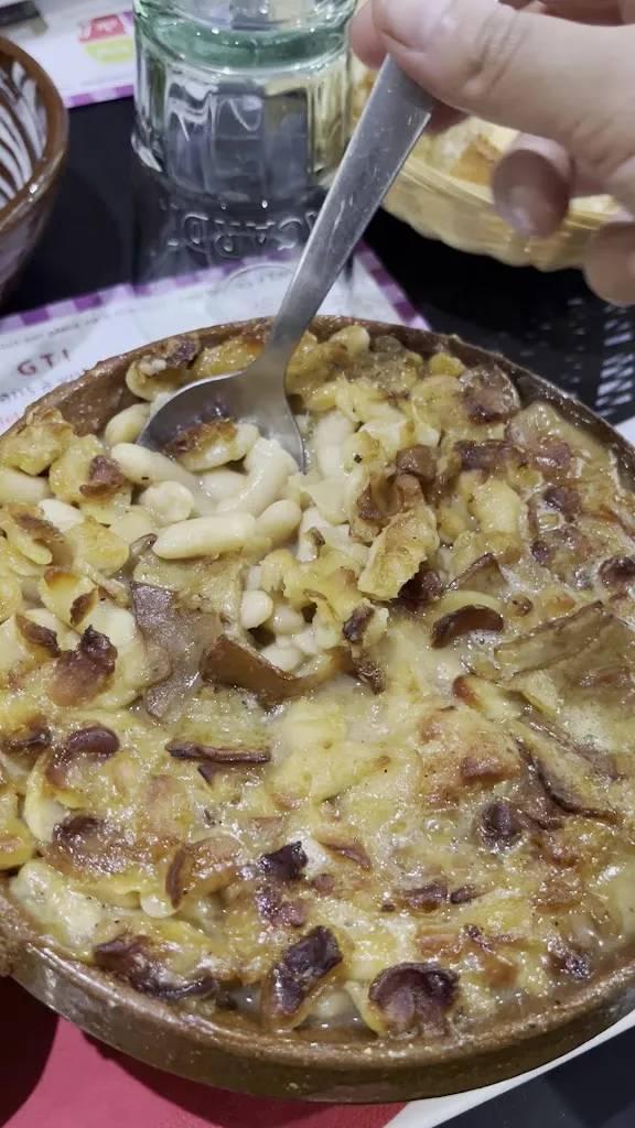 Rosa Duterte_Restaurant traditionnel à Castelnaudary - Les Délices D'esmeralda_Castelnaudary_recensione