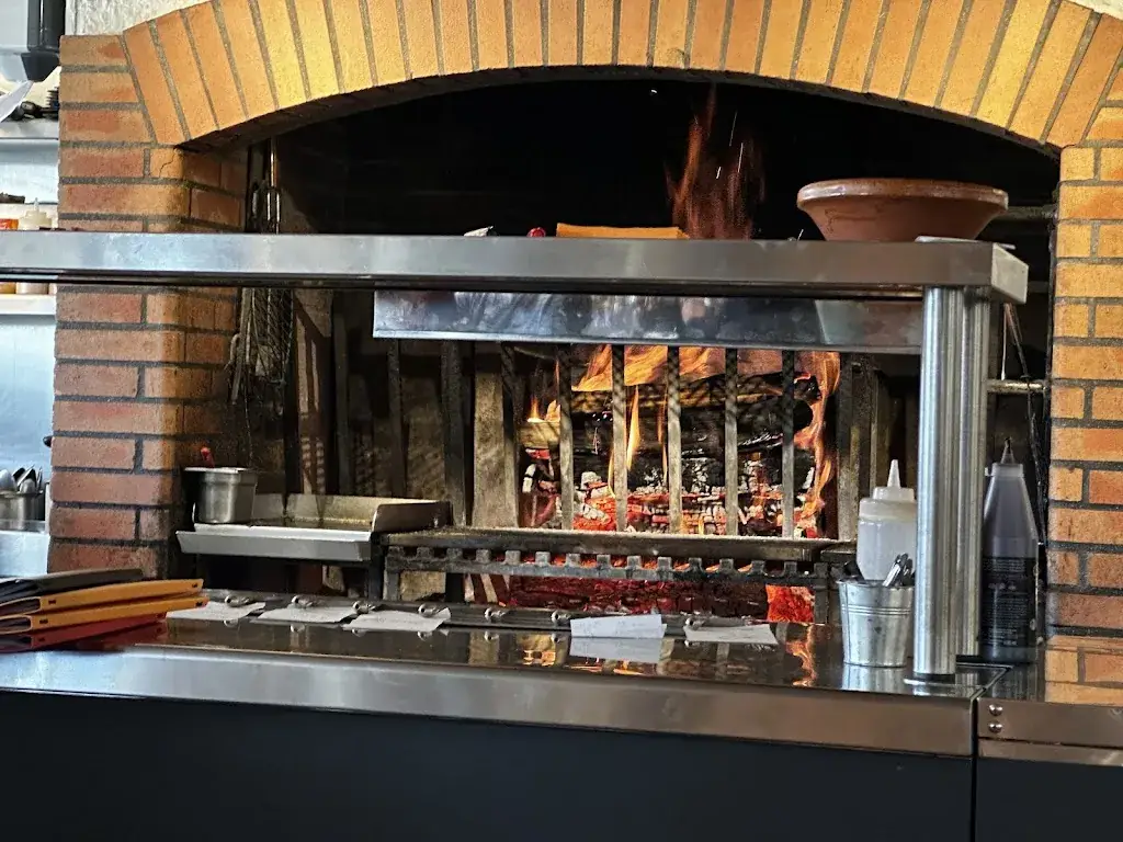 Gurkha Paul_Le Moulin Vert_Castelnaudary_review