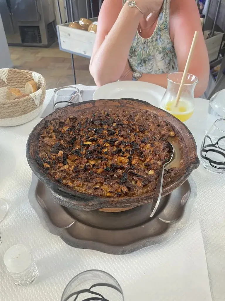 Morgane Ruckebusch_Auberge La Calèche._Peyrens_review