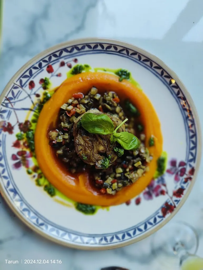 Tarun Bhatt_Mademoiselle Boris Castelnau_Castelnau-le-Lez_review