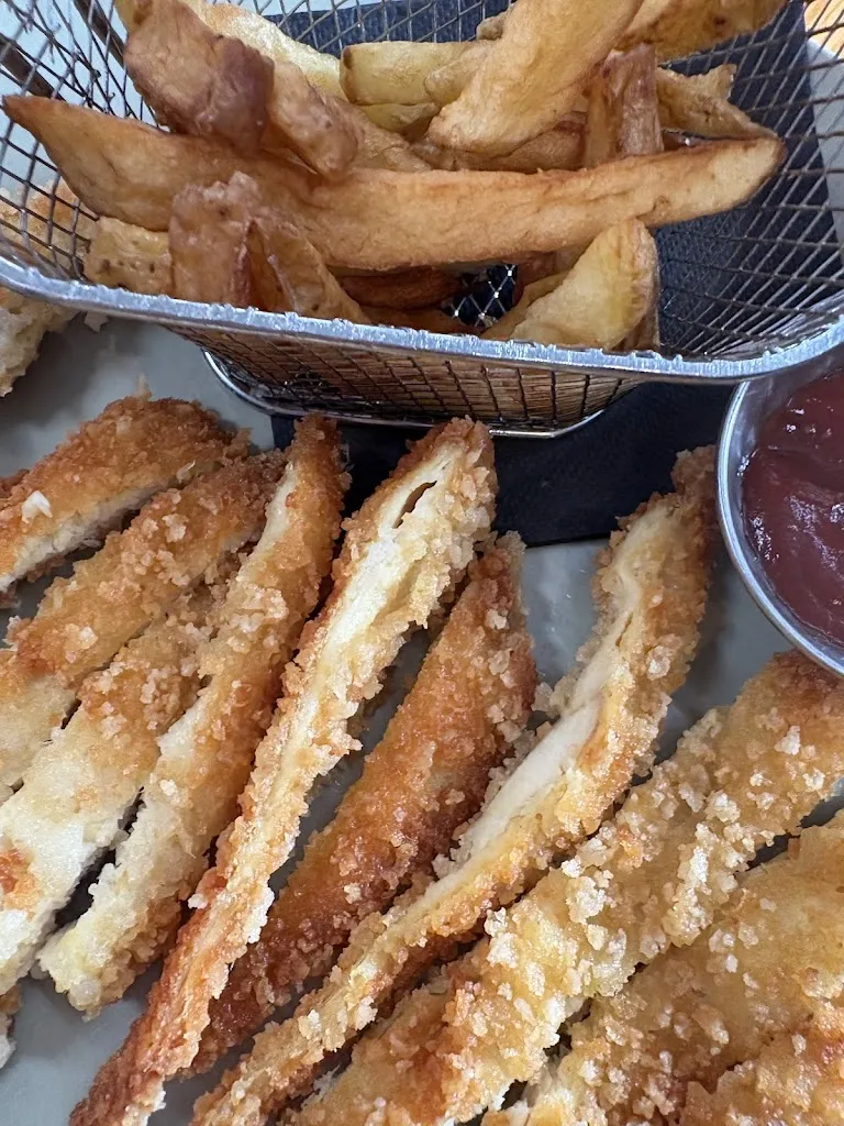 laura gomez_Boulder Line 1 | Salle d'escalade - Bar et Restaurant - Montpellier_Castelnau-le-Lez_review