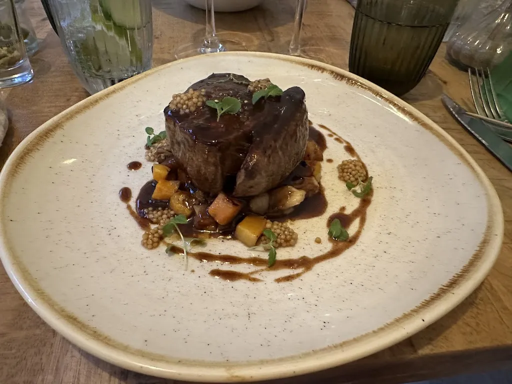 Cathy Tiritoglu_JOIO_Castillon-du-Gard_review